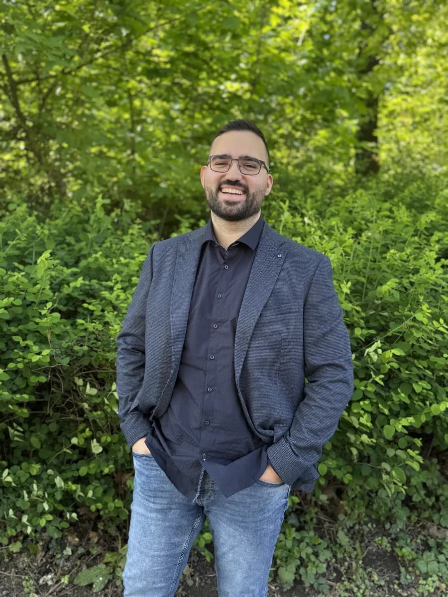 Ein Bild von Enrico im Grünen